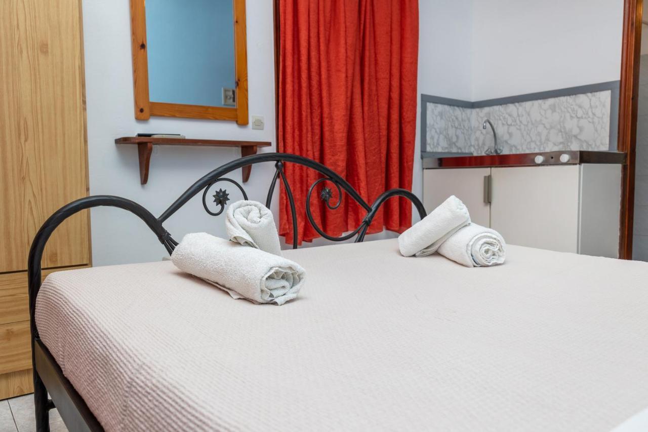 Depis Economy Apartments Naxos City المظهر الخارجي الصورة