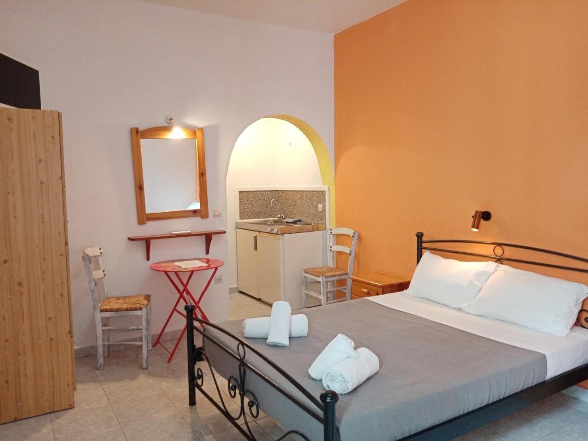 Depis Economy Apartments Naxos City المظهر الخارجي الصورة